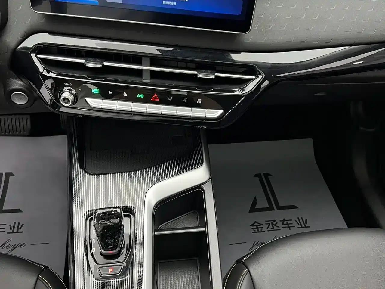 Haval Chitu 2022 Enjoy Edition 1.5T Bronze Rabbit — миниатюра 12