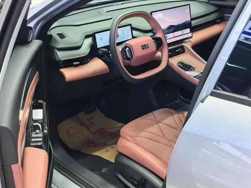 Galaxy L6 2025 1.5 EM-i DHT 140KM Explorer+ Edition — миниатюра 15