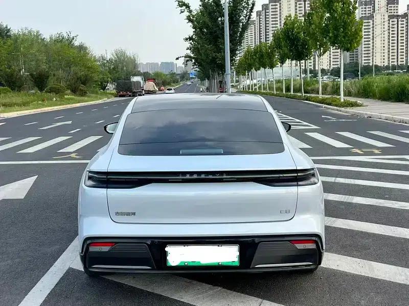 Galaxy E8 2024 Model 665km Starship Long-Range Edition — миниатюра 5