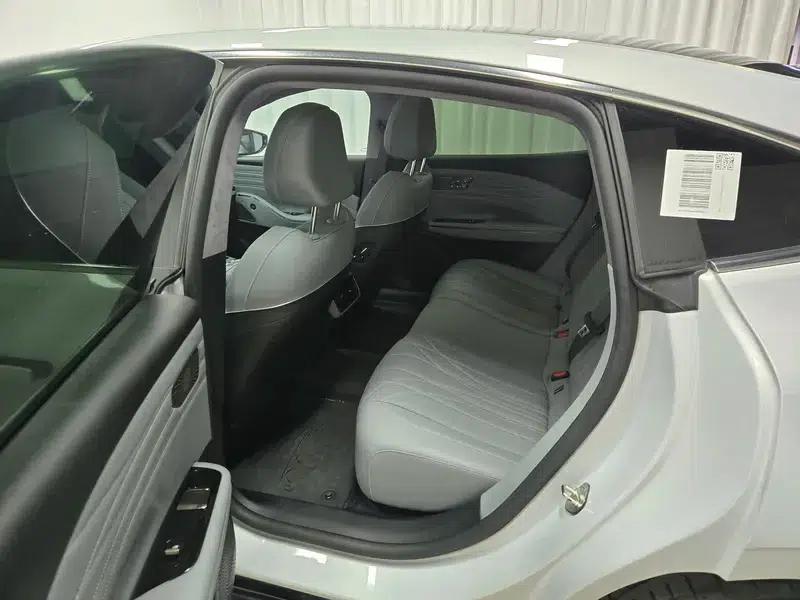 Galaxy E8 2025 Model 700km Long-Range Intelligent Driving Edition — миниатюра 18