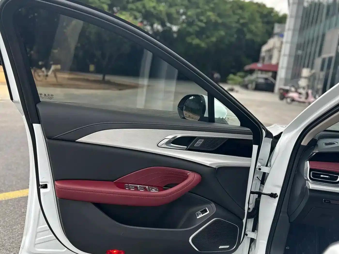 Hongqi H5 2025 2.0T Automatic Flagship Edition — миниатюра 22