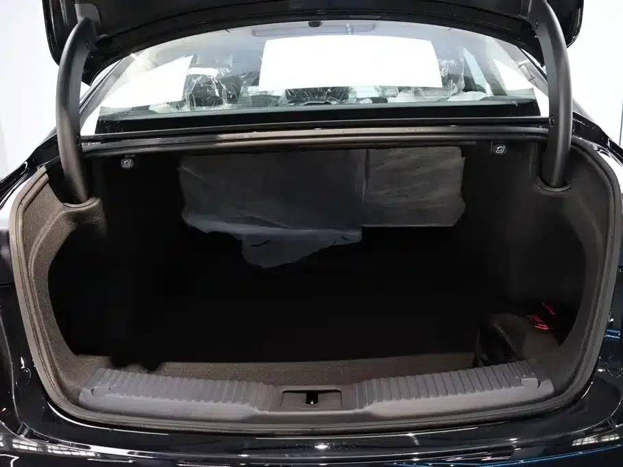 Hongqi H5 2025 2.0T Automatic Flagship Edition — миниатюра 9