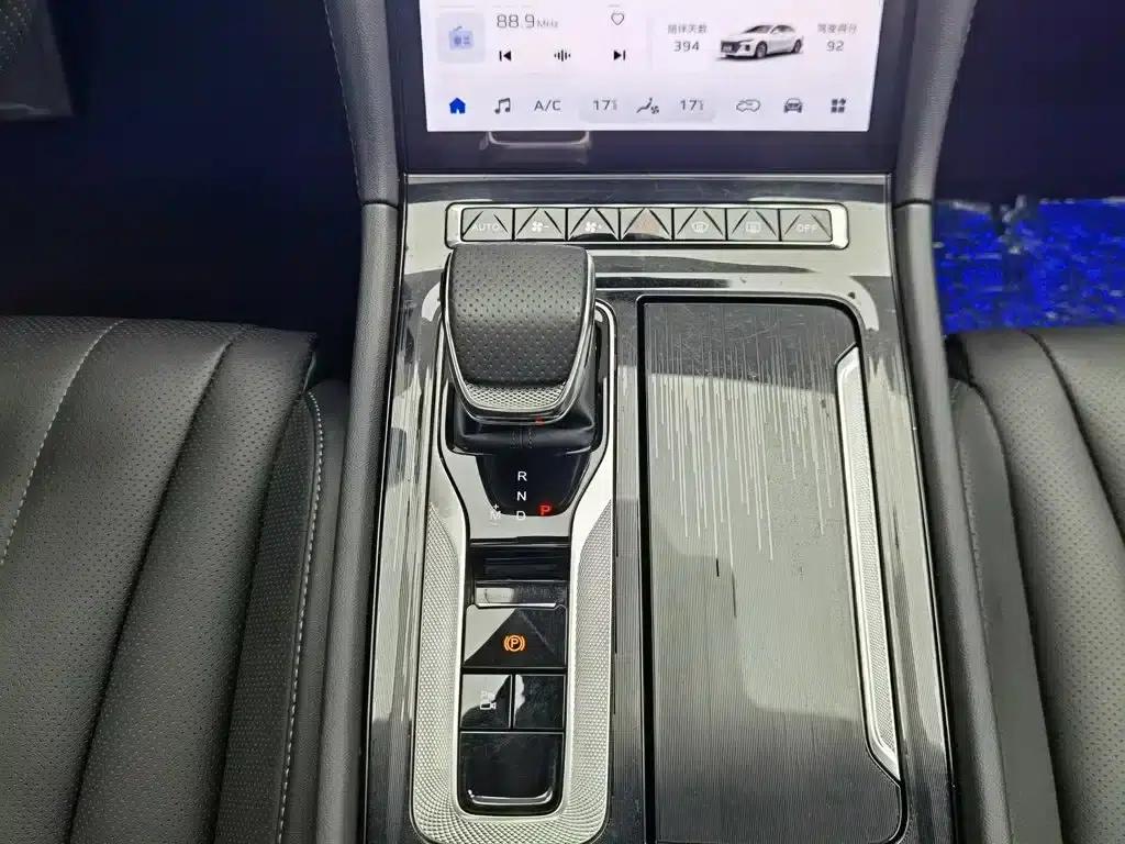 Hongqi H5 2025 1.5T DCT Flag Edition — миниатюра 13