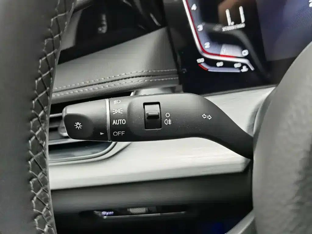 Hongqi H5 2025 1.5T DCT Flag Edition — миниатюра 21