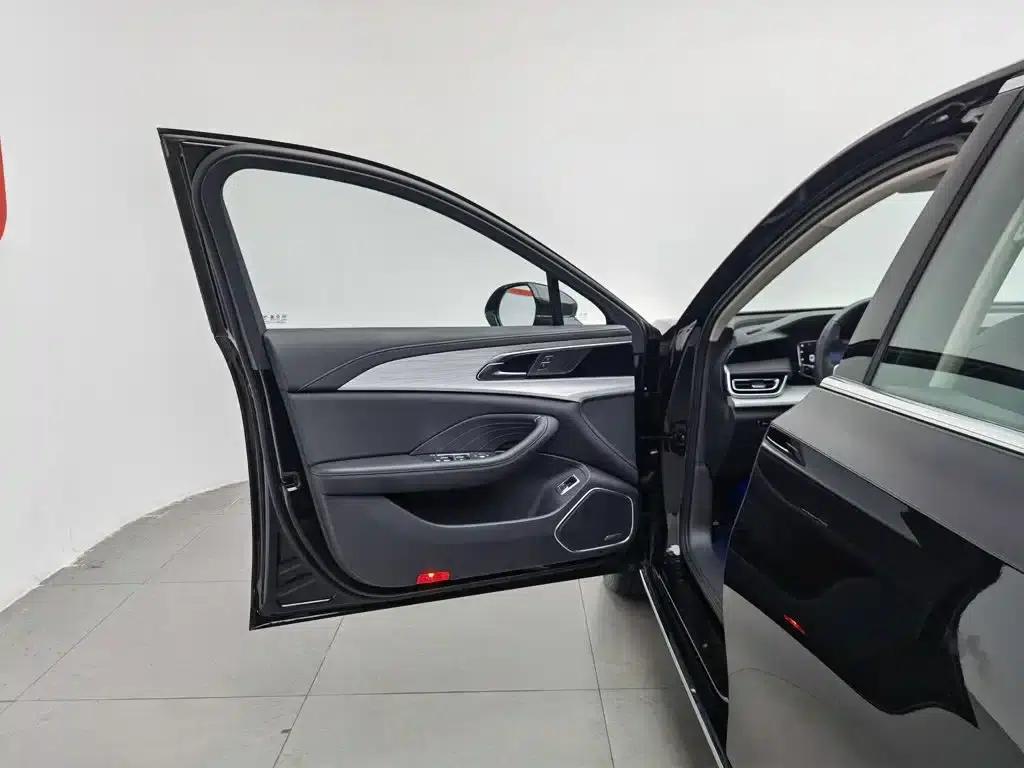 Hongqi H5 2025 1.5T DCT Flag Edition — миниатюра 8