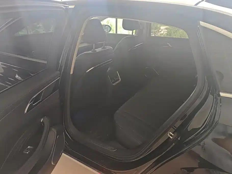 Hongqi H5 2024 2.0T Automatic Intelligent Flagship Edition — миниатюра 11