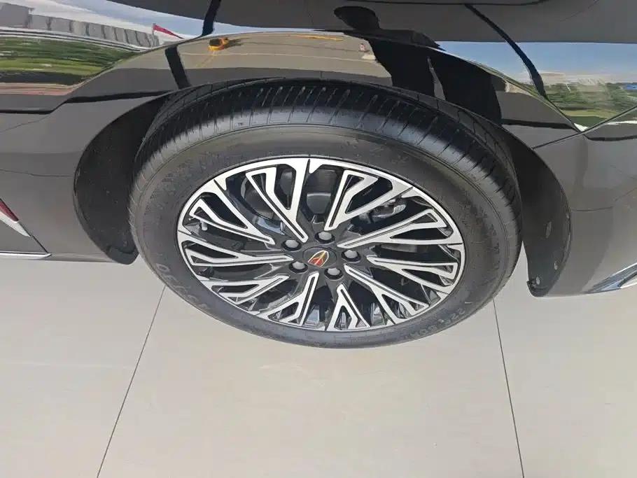 Hongqi H5 2024 2.0T Automatic Intelligent Flagship Edition — миниатюра 6