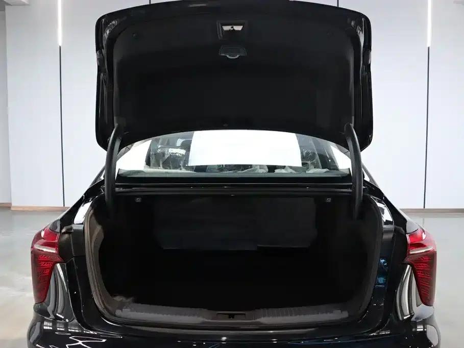 Hongqi H5 2025 2.0T Automatic Flagship Edition — миниатюра 28