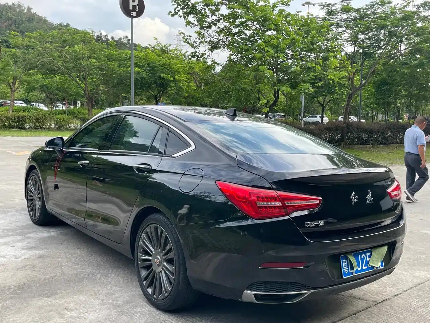 Hongqi H5 2020 1.5T DCT Flag Edition — миниатюра 16