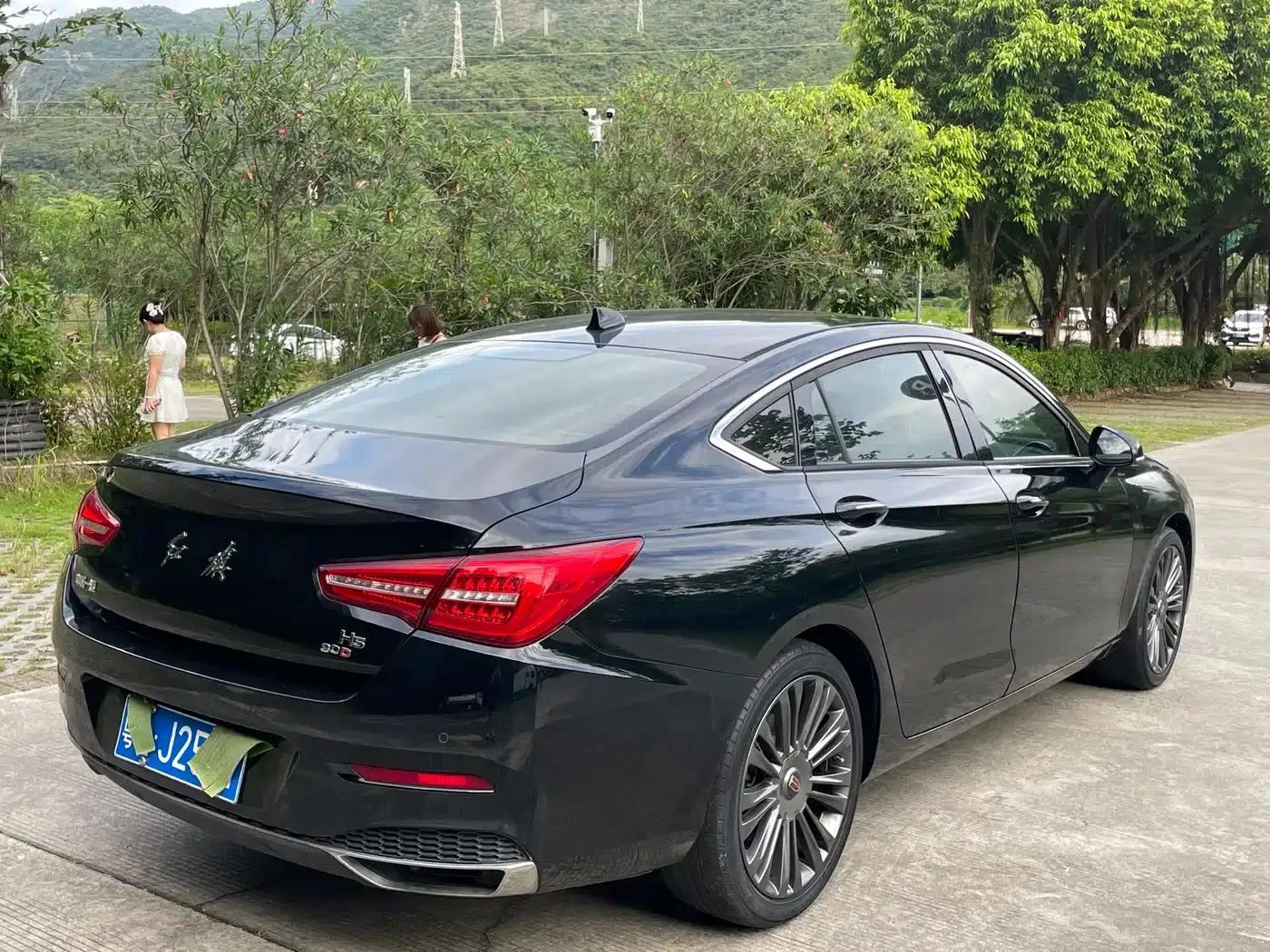 Hongqi H5 2020 1.5T DCT Flag Edition — миниатюра 17