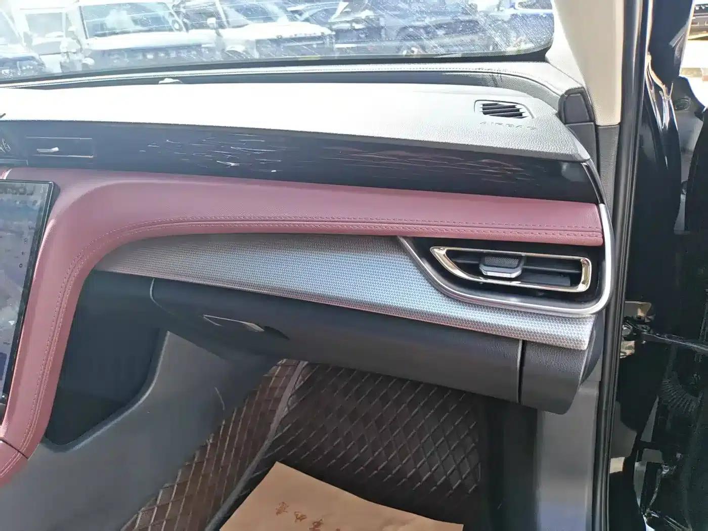 Hongqi H5 2023 2.0T Automatic Intelligent Flagship Edition — миниатюра 11