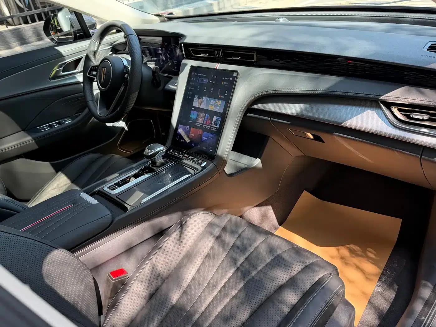 Hongqi H5 2023 2.0T Automatic Intelligent Flagship Edition — миниатюра 6