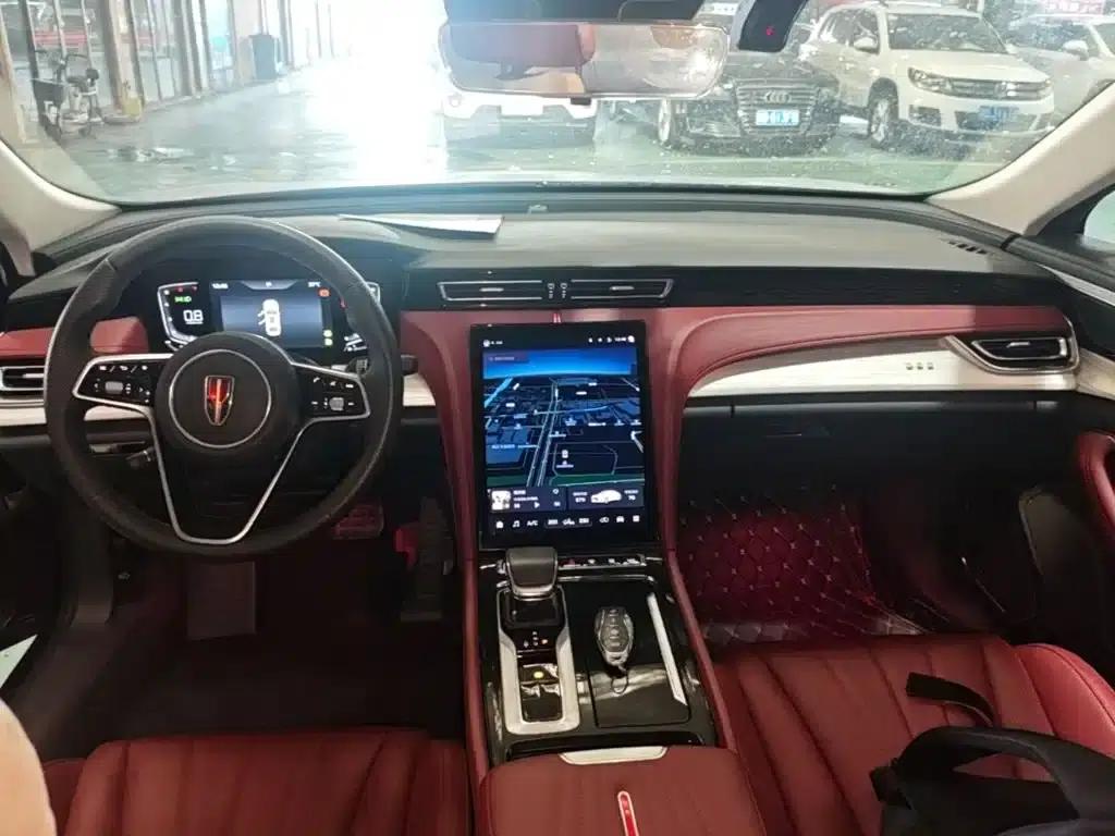 Hongqi H5 2025 1.5T DCT Flag Edition — миниатюра 10