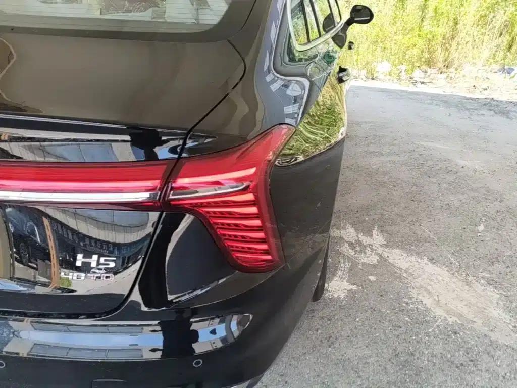 Hongqi H5 2025 2.0T Automatic Flagship Edition — миниатюра 8