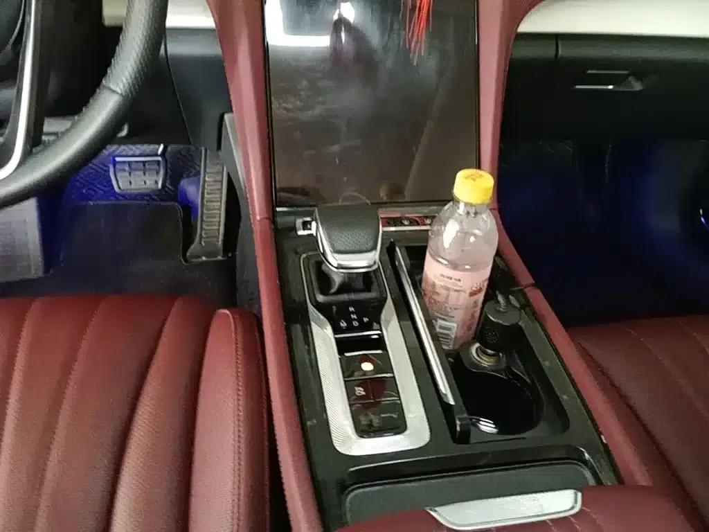Hongqi H5 2025 1.5T DCT Flag Edition — миниатюра 14