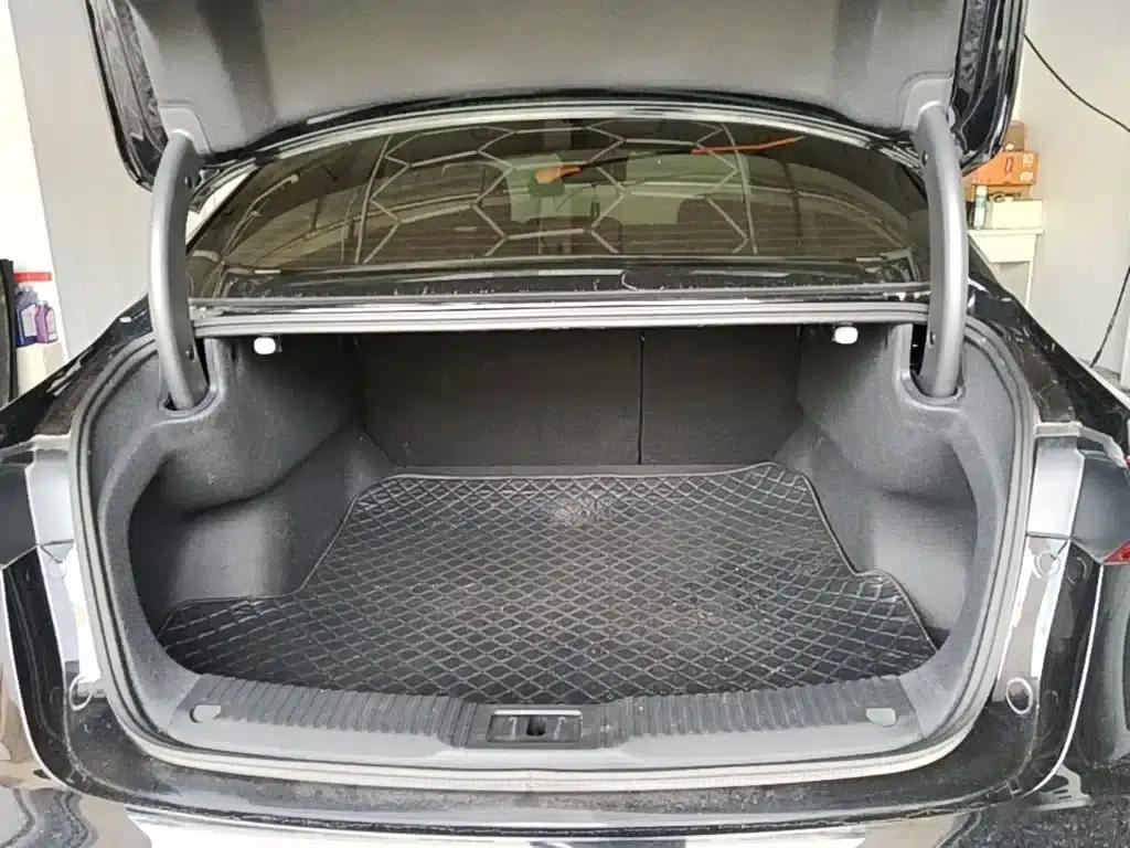 Hongqi H5 2025 1.5T DCT Flag Edition — миниатюра 19