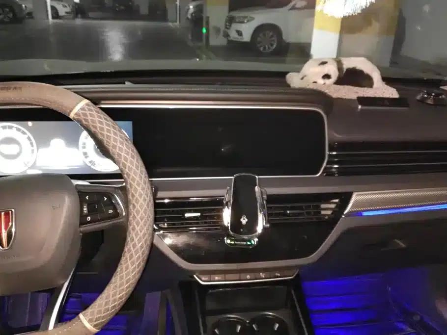 Hongqi HS5 2022 Facelift 2.0T Intelligent Flagship Enjoy 4WD Edition — миниатюра 13