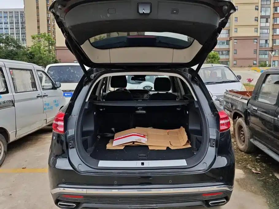 Hongqi HS5 2022 Facelift 2.0T Intelligent Flagship Edition — миниатюра 4