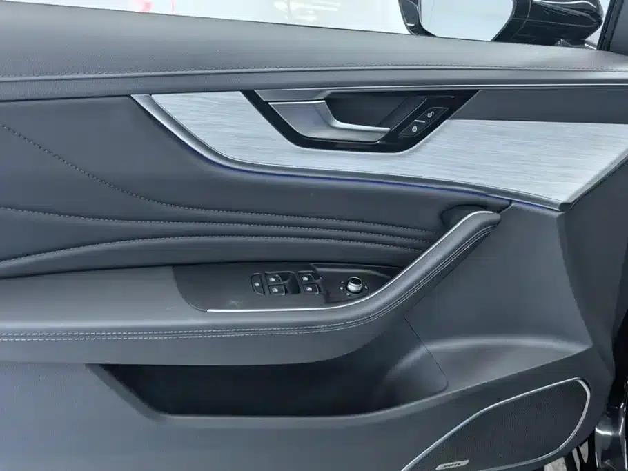 Hongqi HS5 2025 2.0T 2WD Flagship Pro Edition — миниатюра 7