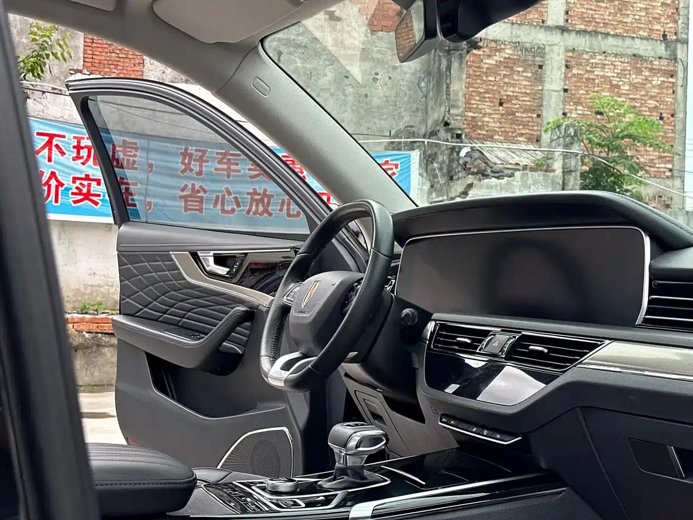 Hongqi HS5 2022 2.0T Intelligent Flagship Edition — миниатюра 16