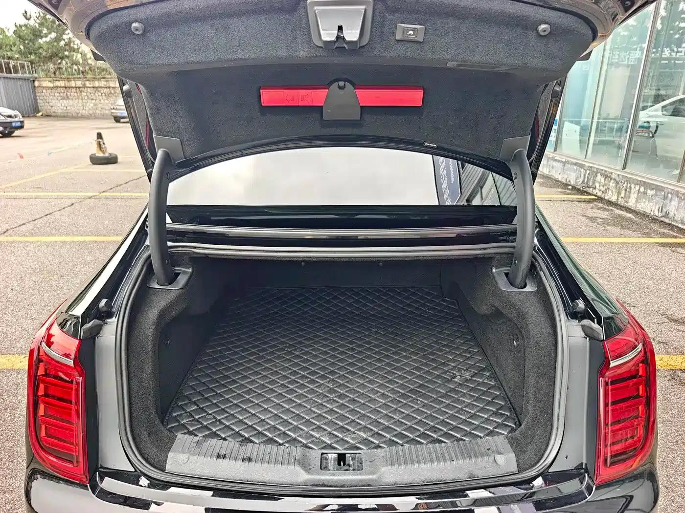 Hongqi H9 2020 2.0T Intelligent Flagship Edition — миниатюра 8