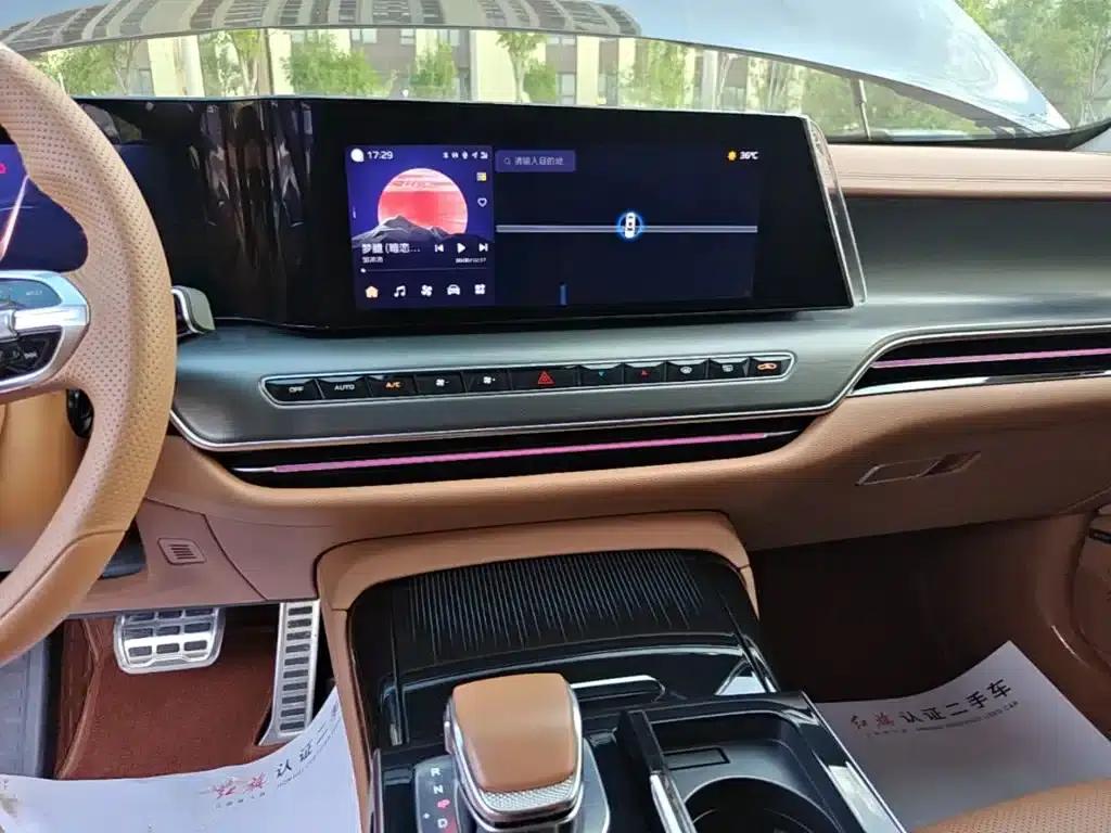 Hongqi H9 2025 Facelift 2.0T Two-Wheel Drive Flagship Private Fashion Edition 5-Seater — миниатюра 13