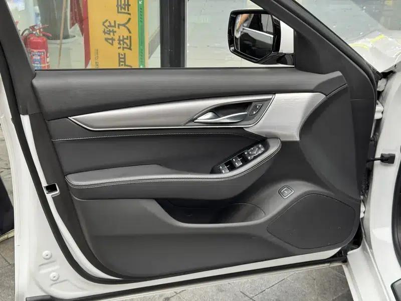 2021 Cadillac CT5 28T Luxury — миниатюра 11