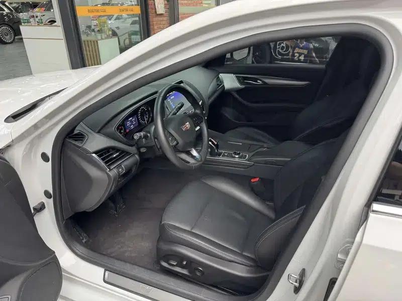 2021 Cadillac CT5 28T Luxury — миниатюра 18