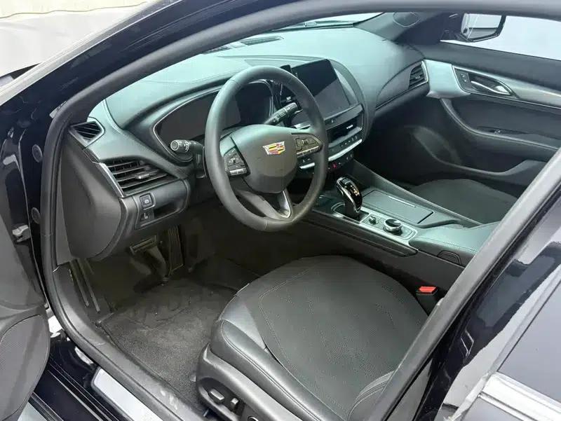 2022 Cadillac CT5 28T Luxury — миниатюра 11