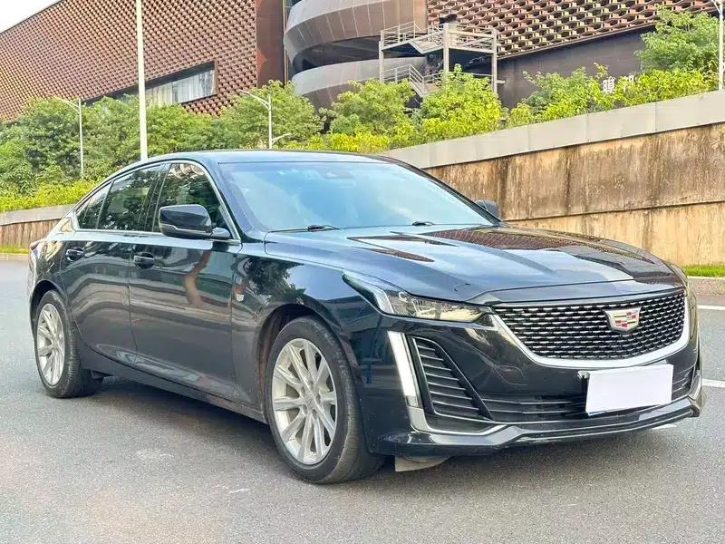 2022 Cadillac CT5 28T Luxury — миниатюра 3