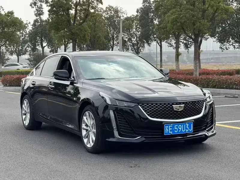 2022 Cadillac CT5 28T Luxury Standard Edition — миниатюра 3