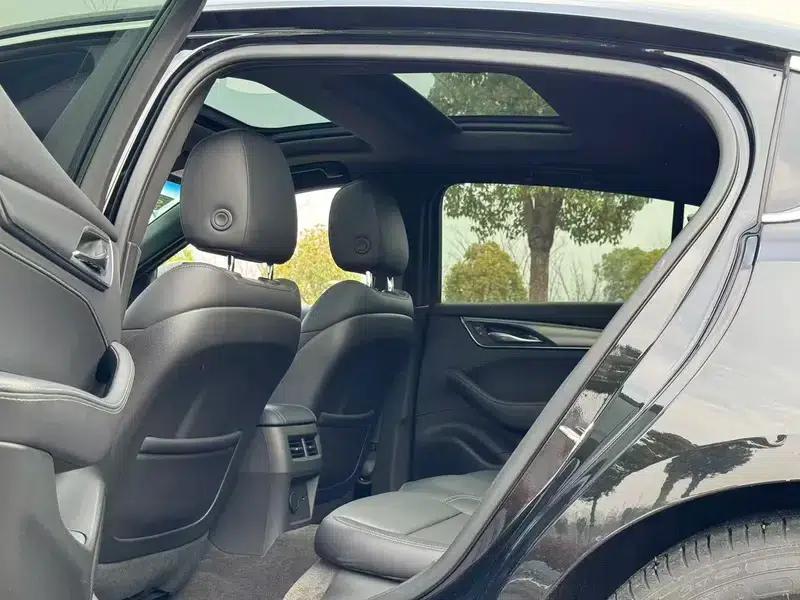 2022 Cadillac CT5 28T Luxury Standard Edition — миниатюра 10