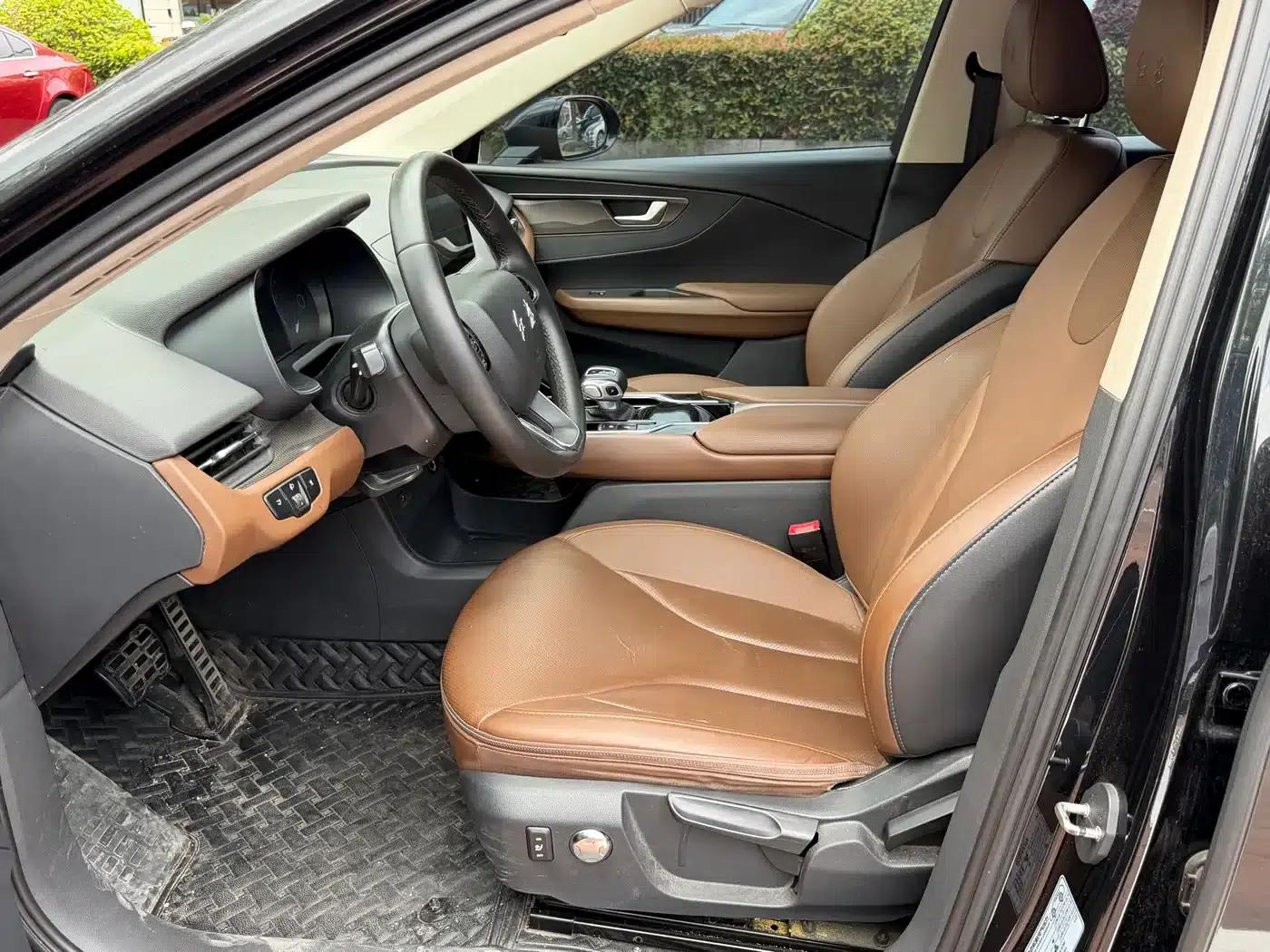 Hongqi E-QM5 2021 Charging Flagship Edition — миниатюра 3