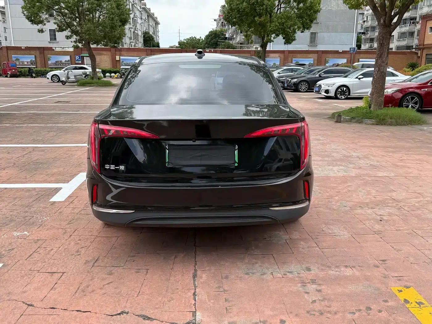 Hongqi E-QM5 2021 Charging Flagship Edition — миниатюра 7