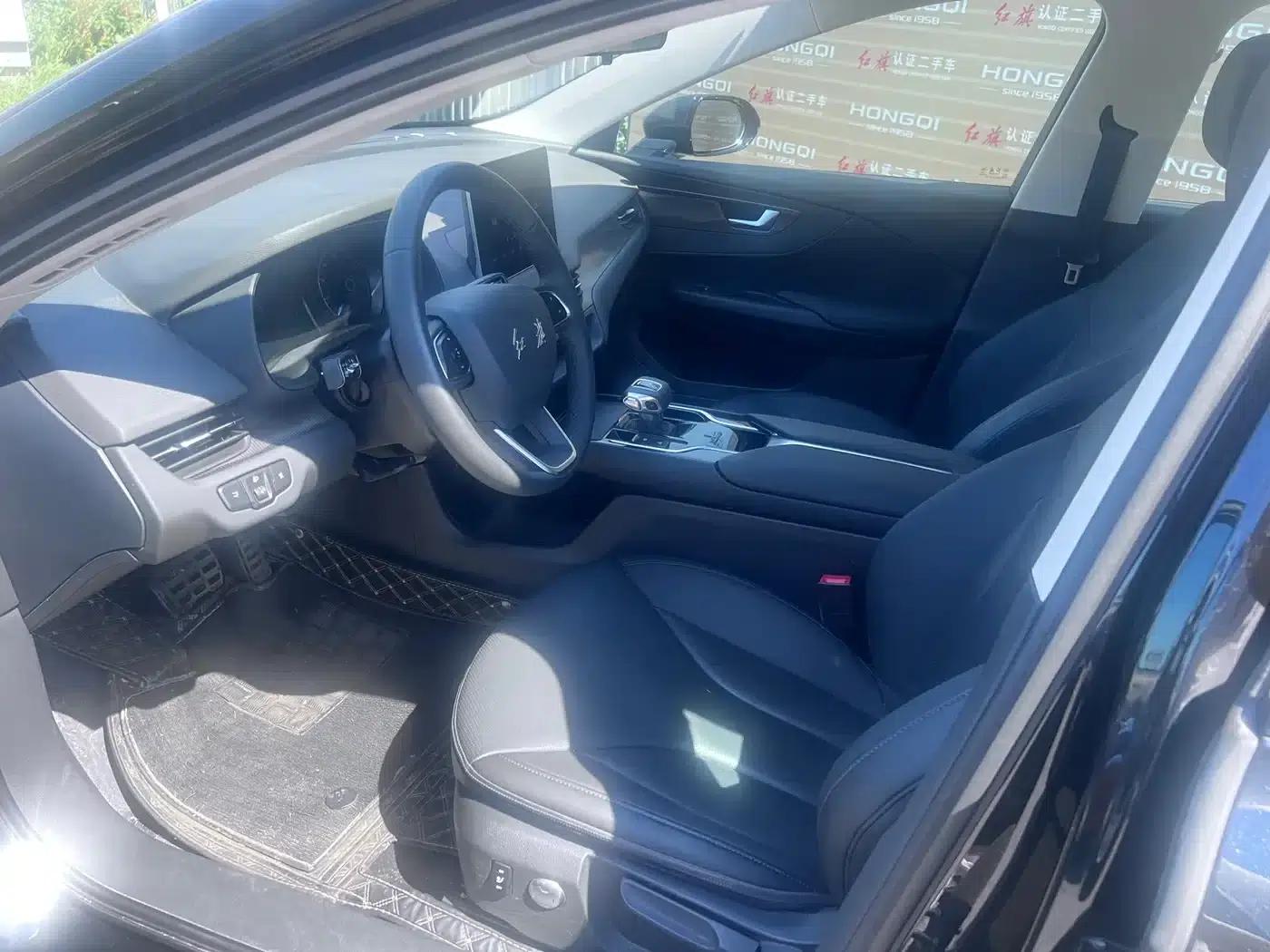 Hongqi E-QM5 2023 Facelift Basic Travel Edition — миниатюра 3