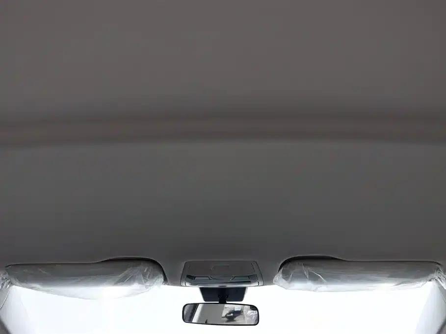 Hongqi E-QM5 2025 model, 500km range, taxi version — миниатюра 18