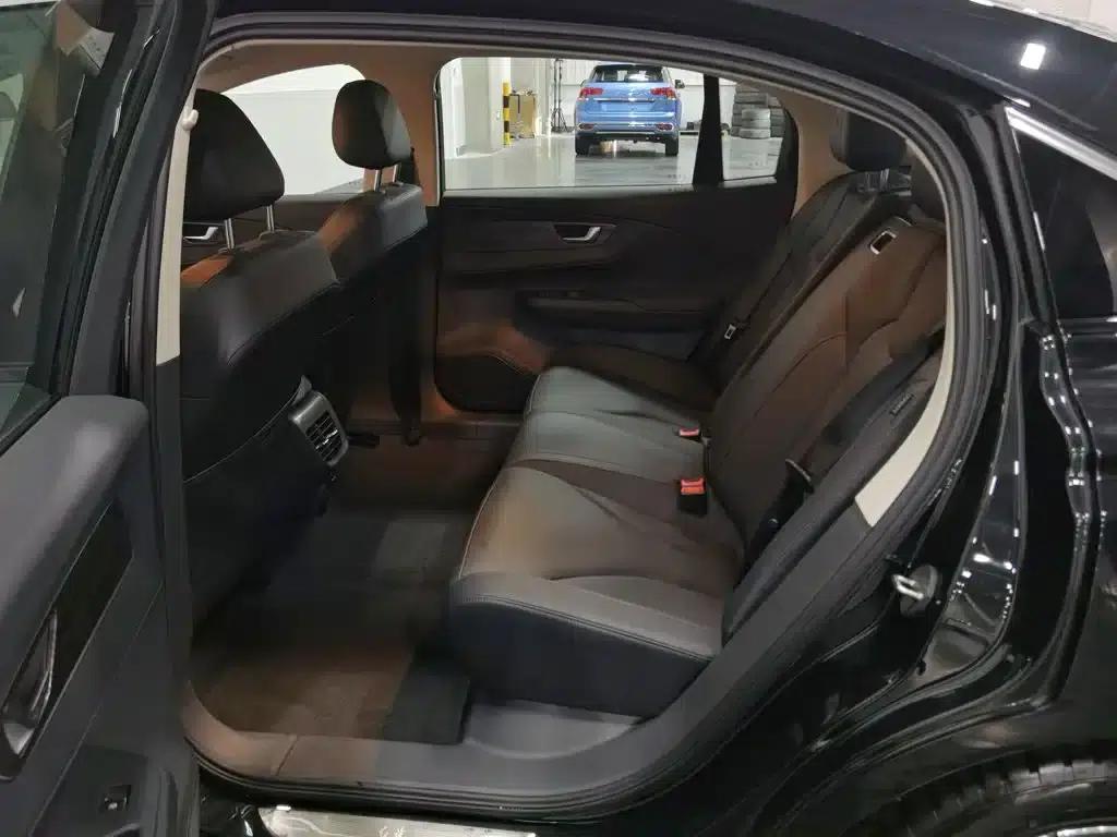 Hongqi E-QM5 2022 Model, 431km Charging Enjoyment Edition — миниатюра 15