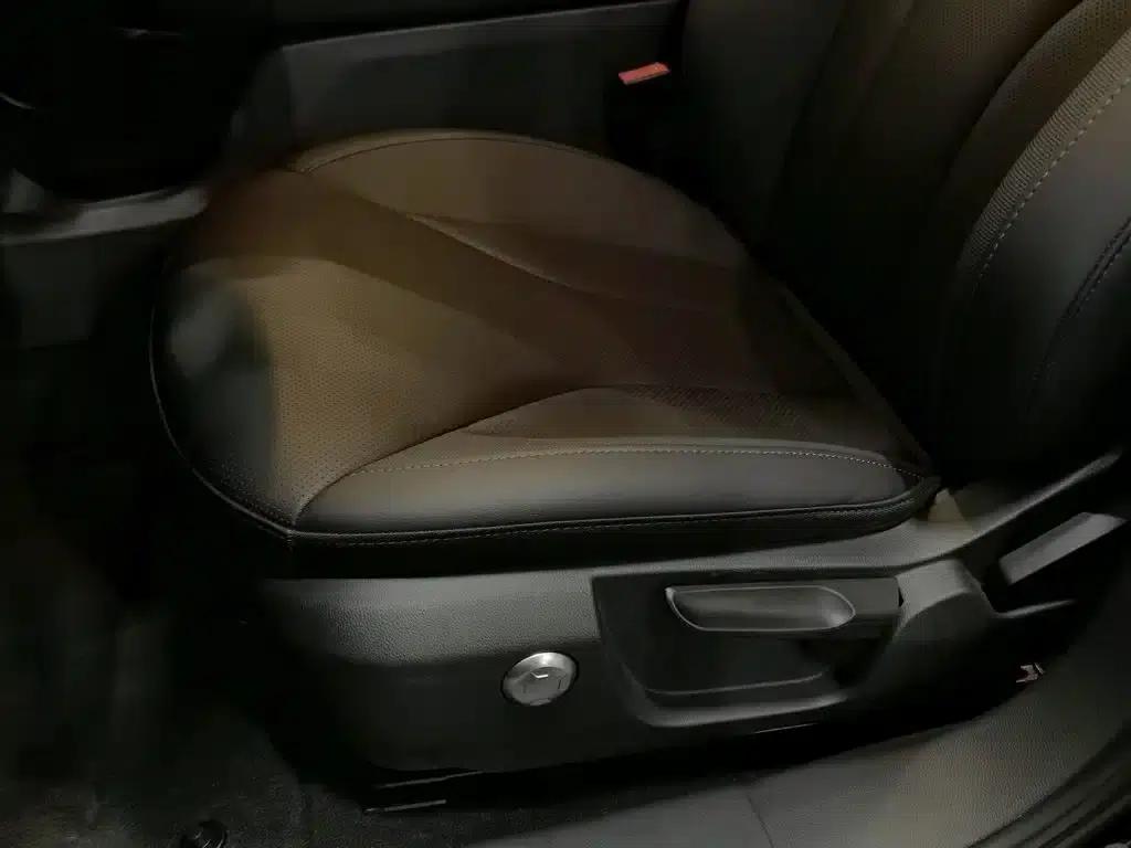 Hongqi E-QM5 2022 Model, 431km Charging Enjoyment Edition — миниатюра 20