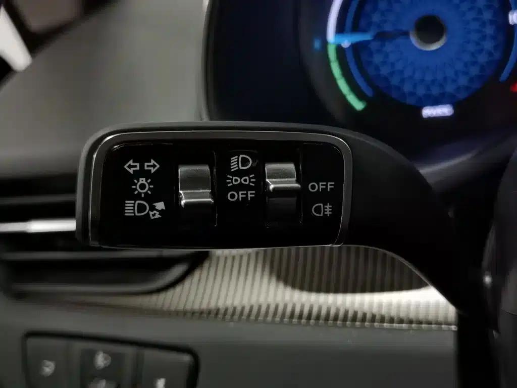 Hongqi E-QM5 2022 Model, 431km Charging Enjoyment Edition — миниатюра 21