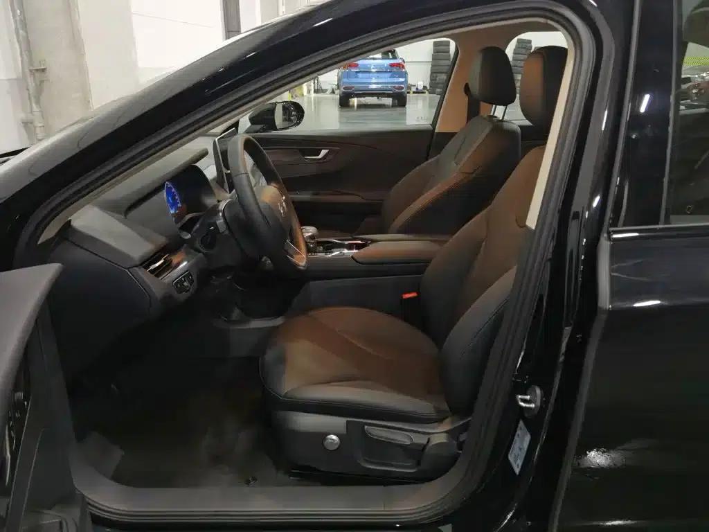 Hongqi E-QM5 2022 Model, 431km Charging Enjoyment Edition — миниатюра 10