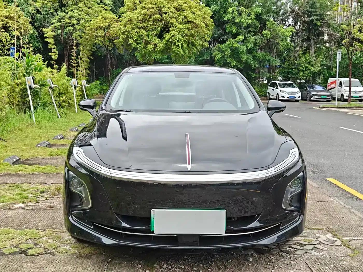 Hongqi E-QM5 2025 Model 610km Plus — миниатюра 2