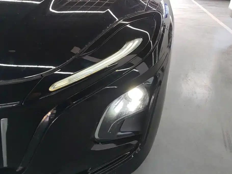 Hongqi E-QM5 2021 Charging Didi Edition — миниатюра 5