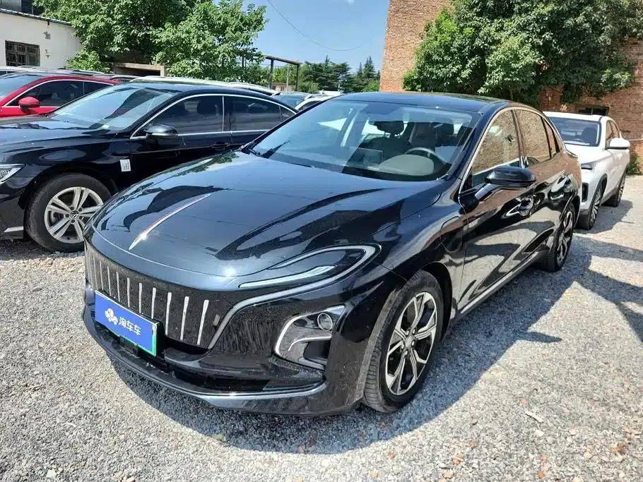 Hongqi E-QM5 2023 Basic Travel Edition — миниатюра 1