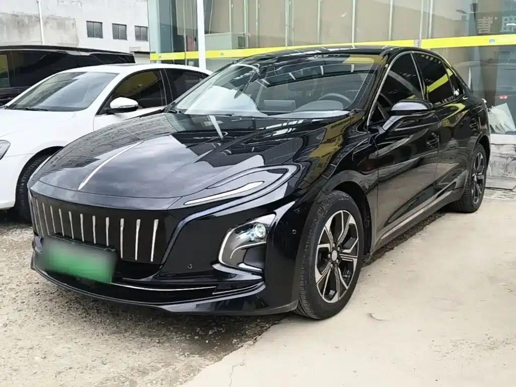 Hongqi E-QM5 2023 Facelift Basic Travel Edition — миниатюра 1