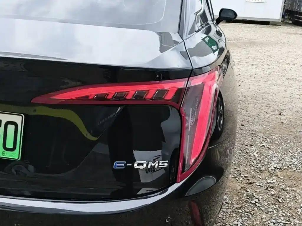 Hongqi E-QM5 2023 Facelift Basic Travel Edition — миниатюра 8