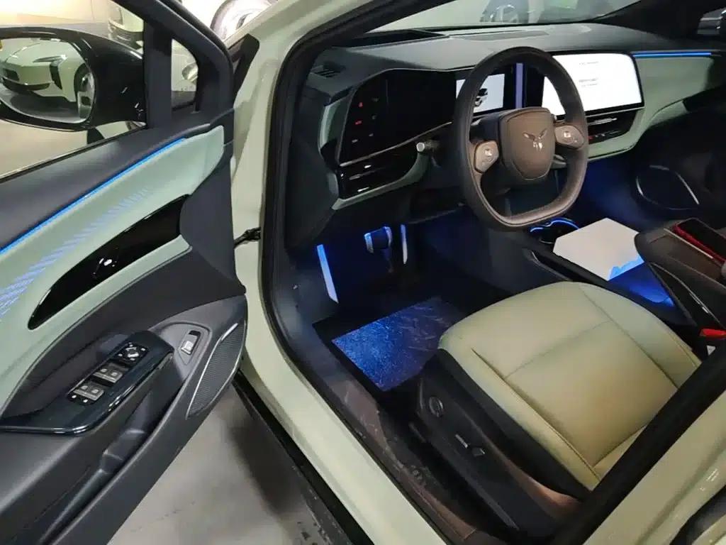 Hongqi EH7 2025 Model 690 Smart Selection Edition — миниатюра 16
