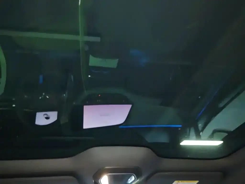 Hongqi EH7 2025 Model 690 Smart Selection Edition — миниатюра 18