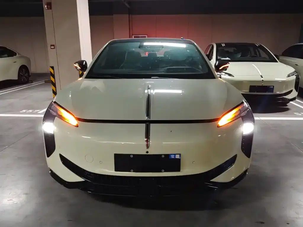 Hongqi EH7 2025 Model 690 Smart Selection Edition — миниатюра 3