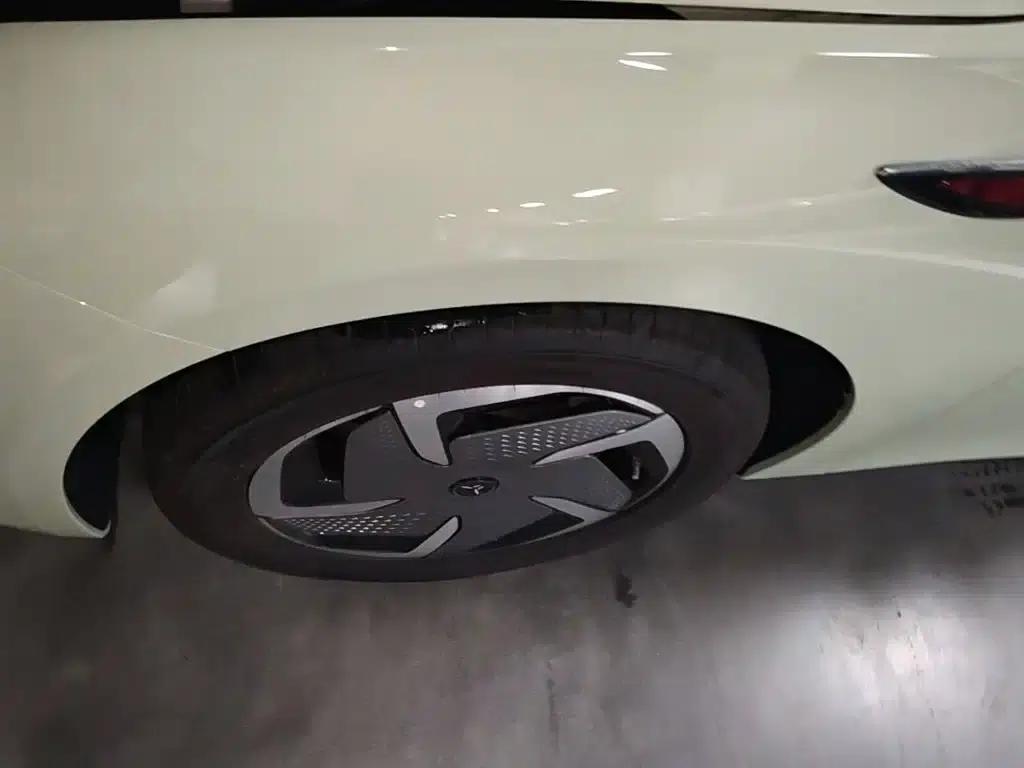 Hongqi EH7 2025 Model 690 Smart Selection Edition — миниатюра 23
