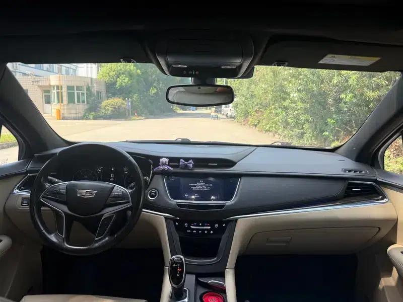 Cadillac XT5 2018 28T AWD Luxury — миниатюра 8